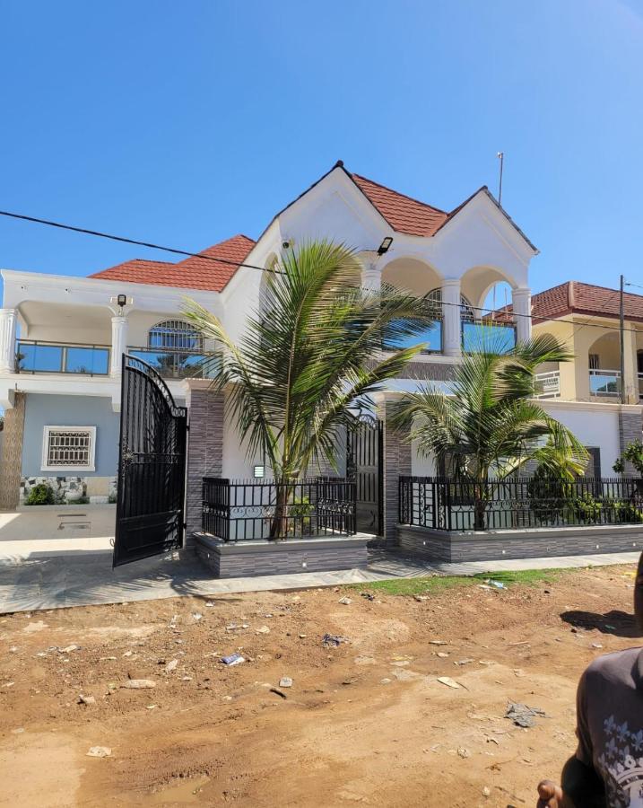 Apartamento The Diamond House Brusubi Exterior foto